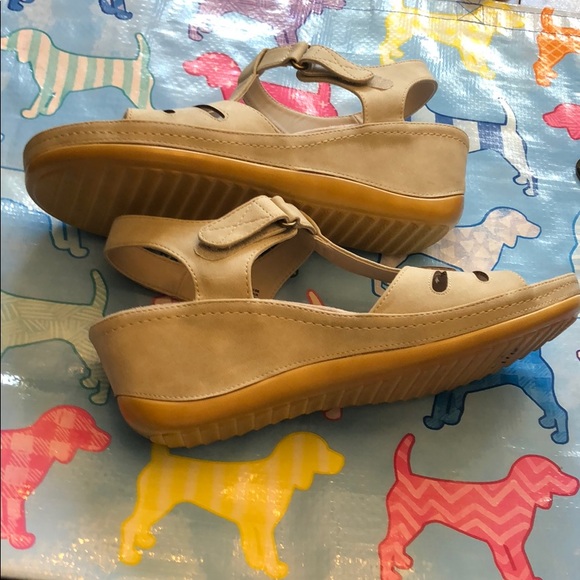 sandals wedge size 9 women’s - Picture 9 of 9